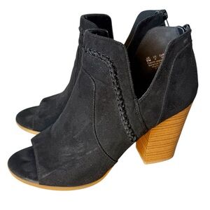 FERGALICIOUS Vittoria Black Suede Peep Toe Booties Block Wood Heel Zipper Sz 8